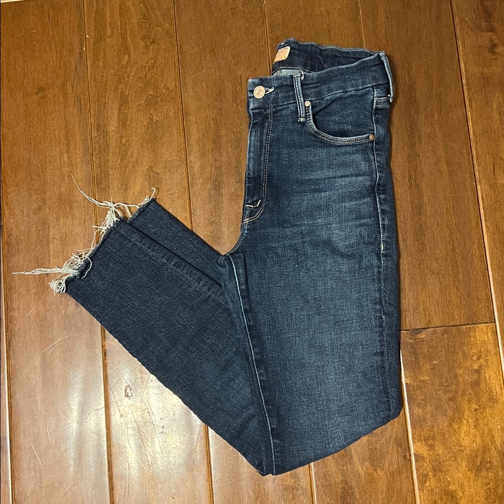 EUC Mother Looker Ankle Fray